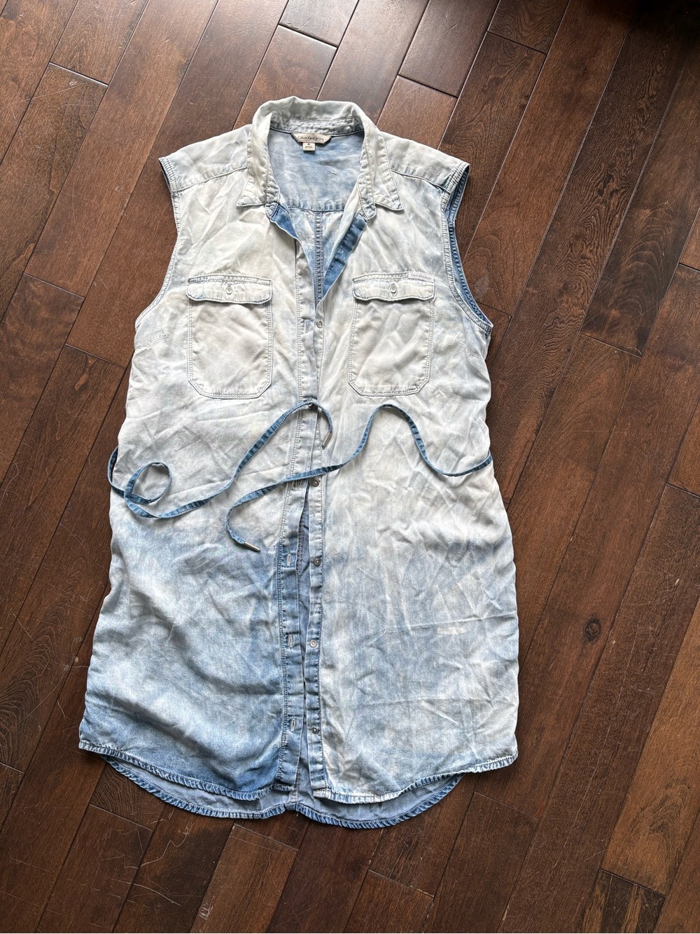 Sleeveless Light Wash super soft denim Shirt Dress Calvin Klein sz small